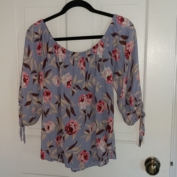 Top - Picture 3 of 3